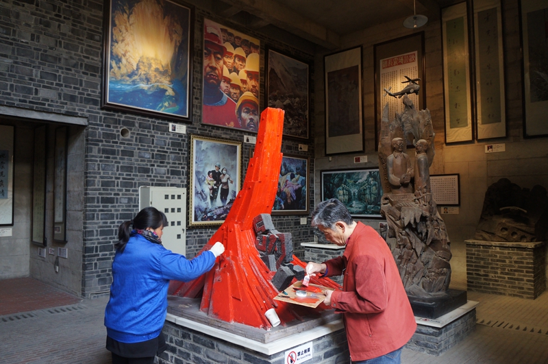 四川有個鄭州雕塑館